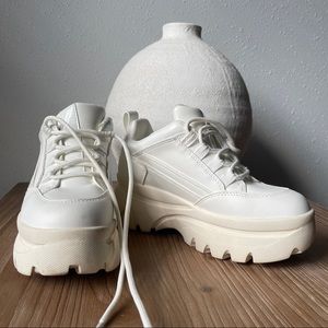 Madden Girl Platform sneakers